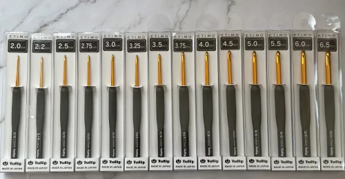 Tulip Dark Etimo Ergonomic Crochet Hook