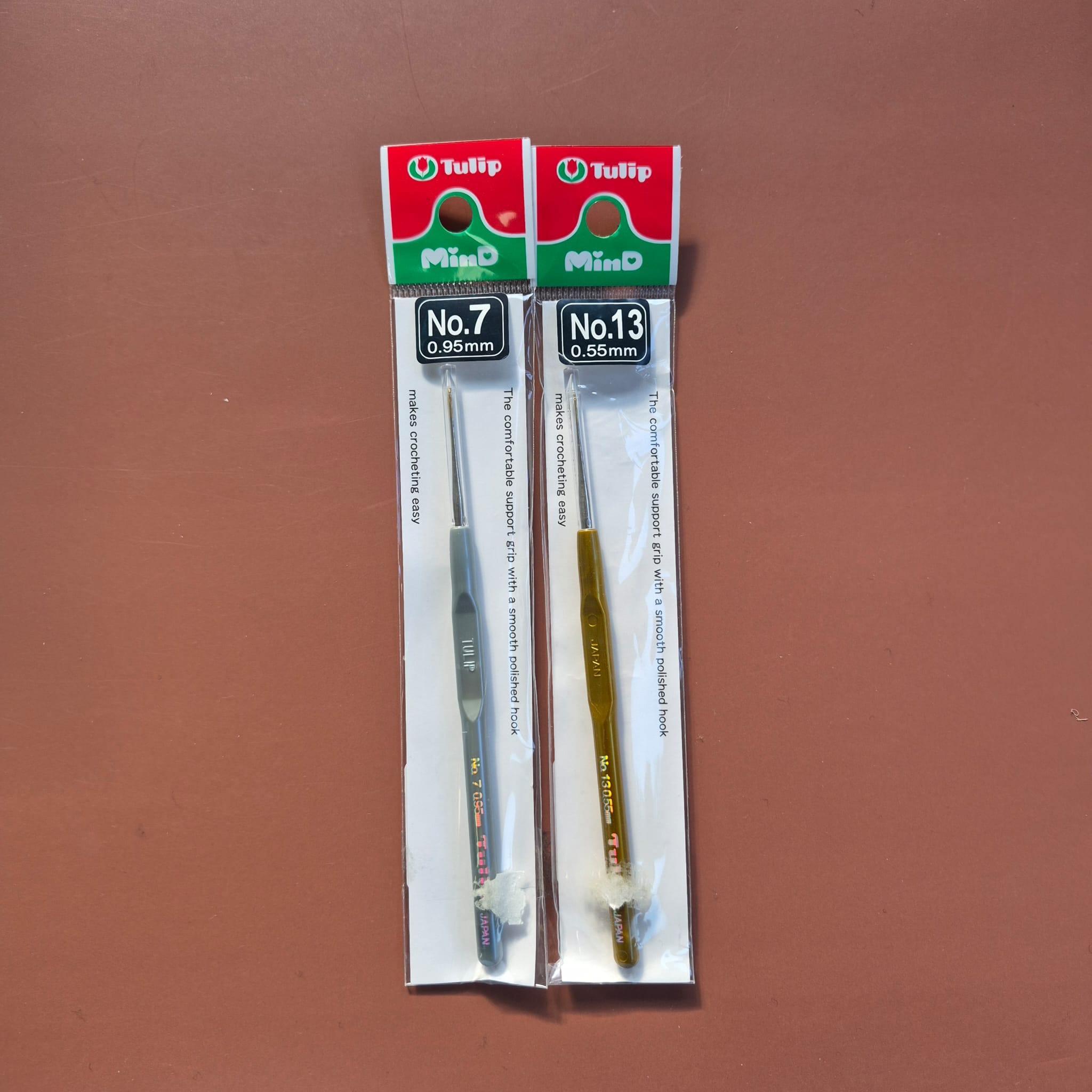 Slightly Damaged Tulip Steel Crochet Hooks (0.55mm and 0.95mm) With Plastic Handle - Image 1